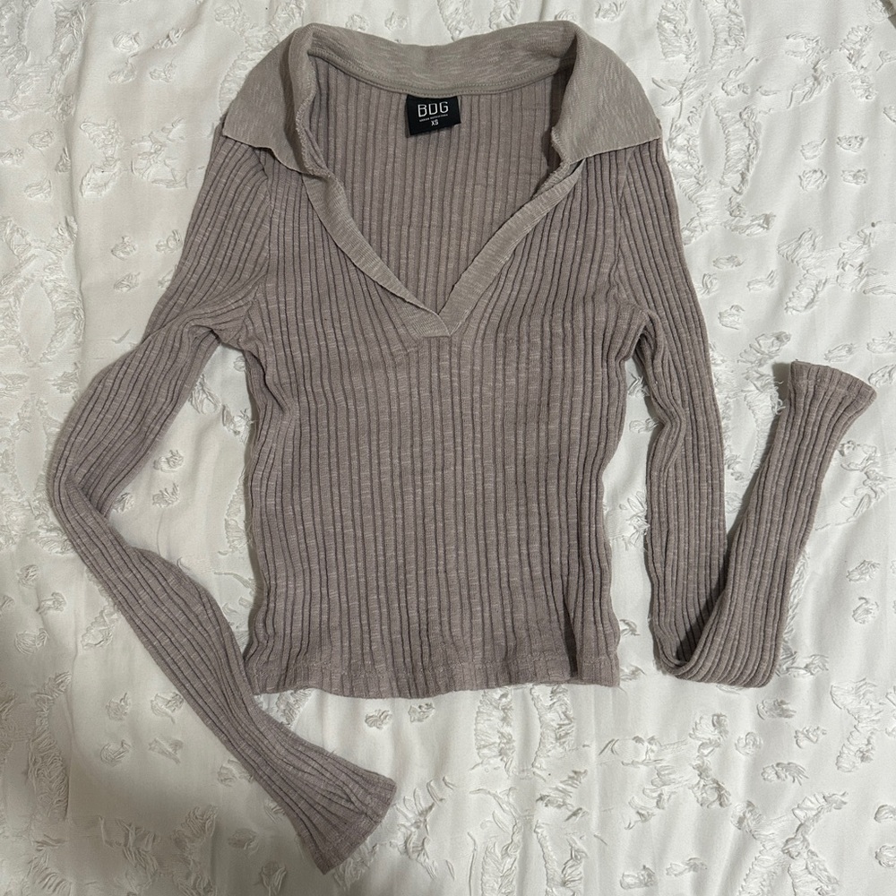 Taupe collared v-neck top